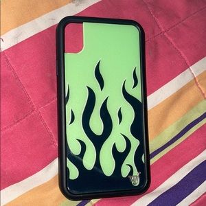 Green & Black flame wildflower case